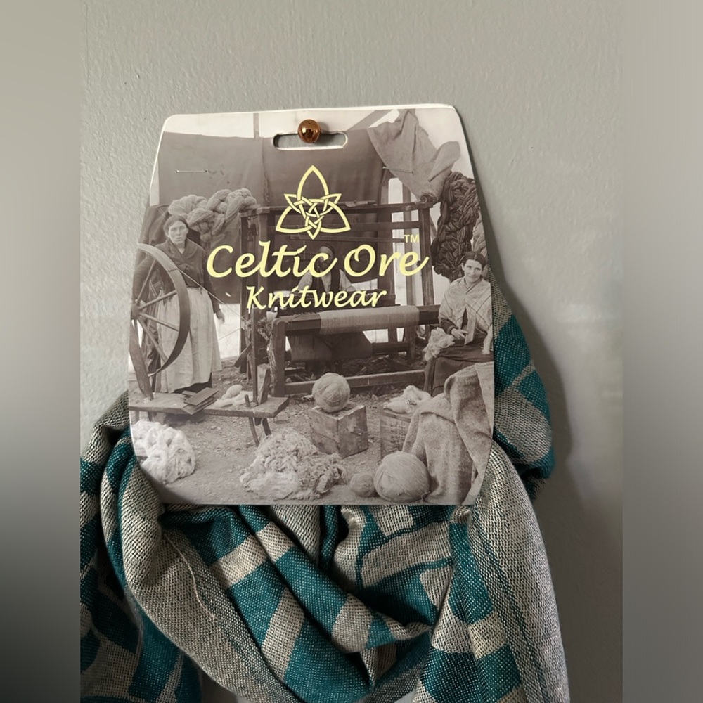Irish scarf